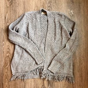 🌸 Hollister grey fringe open front cardigan
